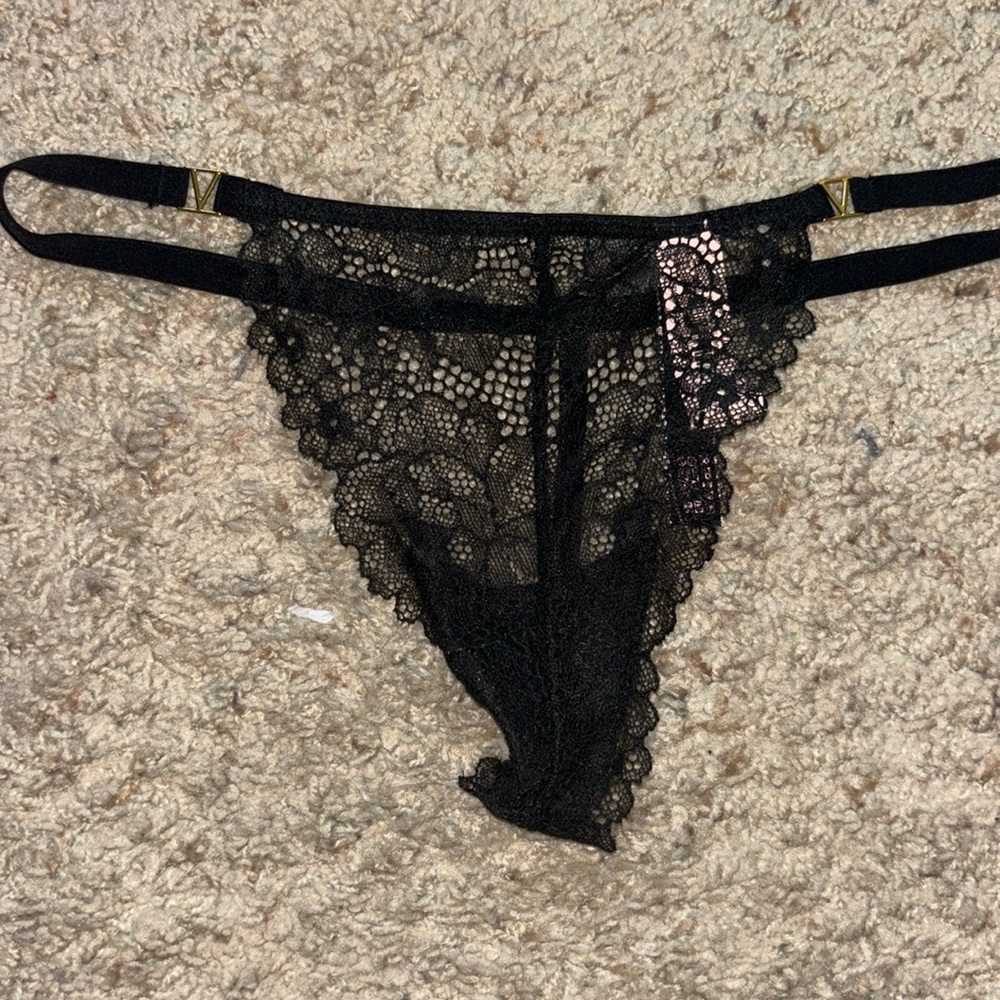 Victoria’s Secret black lace thong